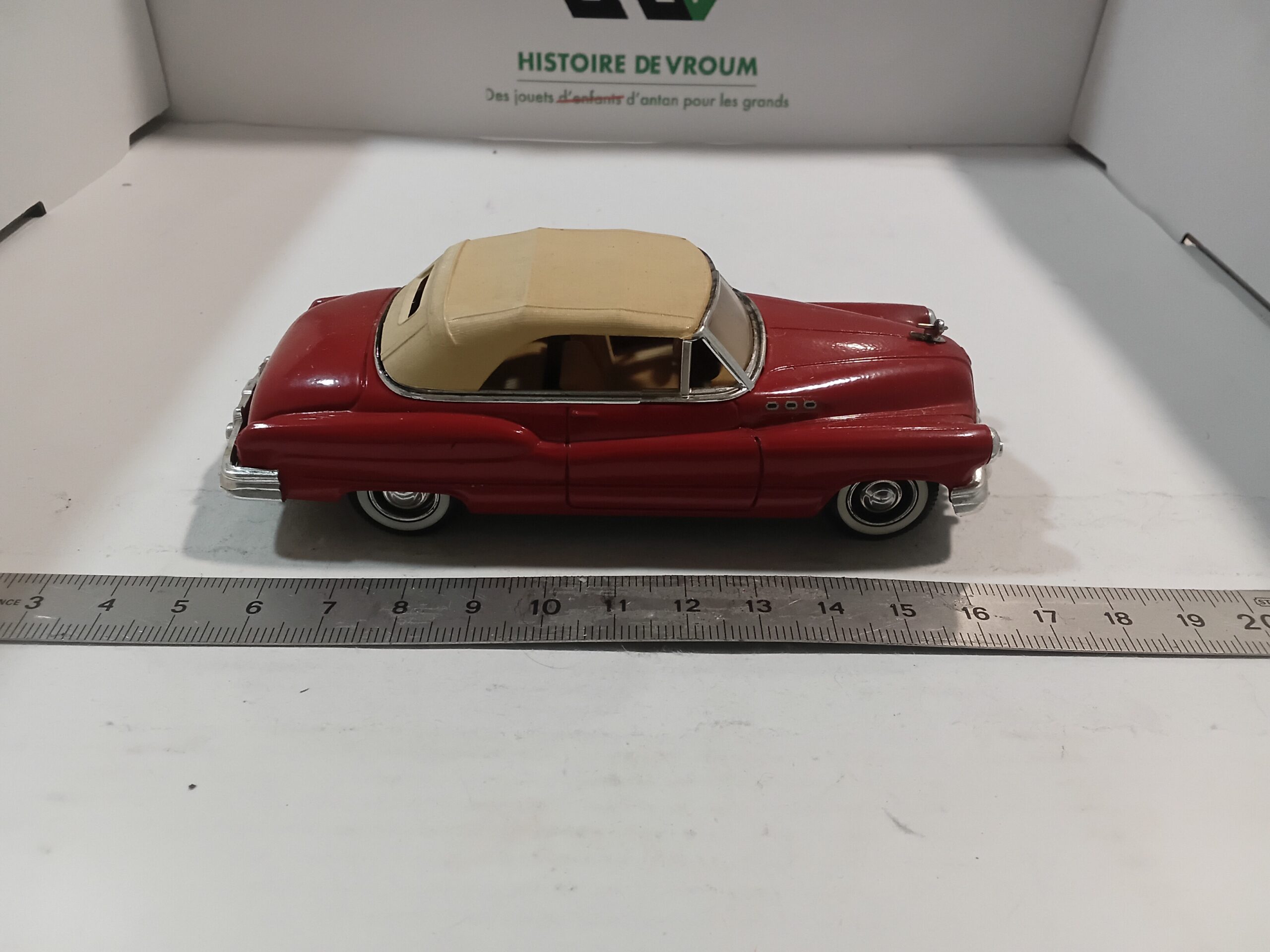 Buick 1950 Cabriolet Rouge Solido 1/43 – Image 4