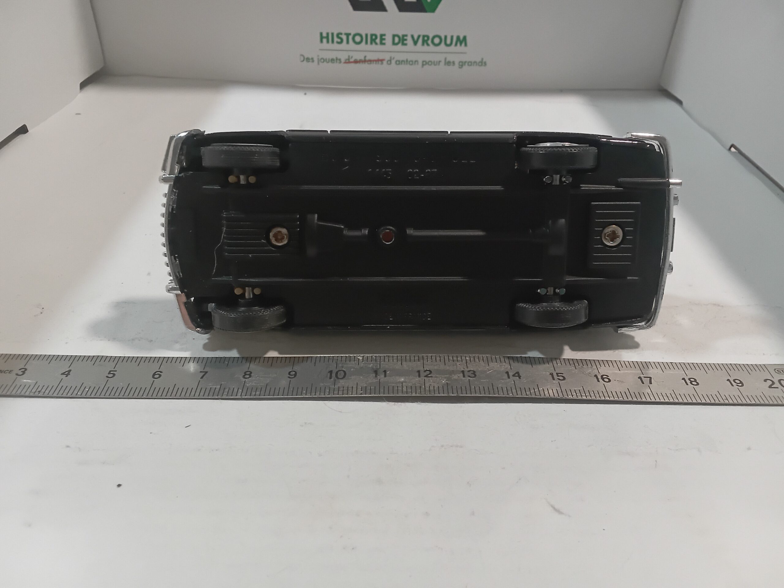 Buick 1950 Cabriolet Noir Solido 1/43 – Image 5