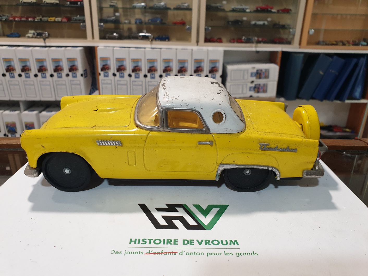 Ford Thunderbird Type 1956 avec hard Top LE668 50'Fifties