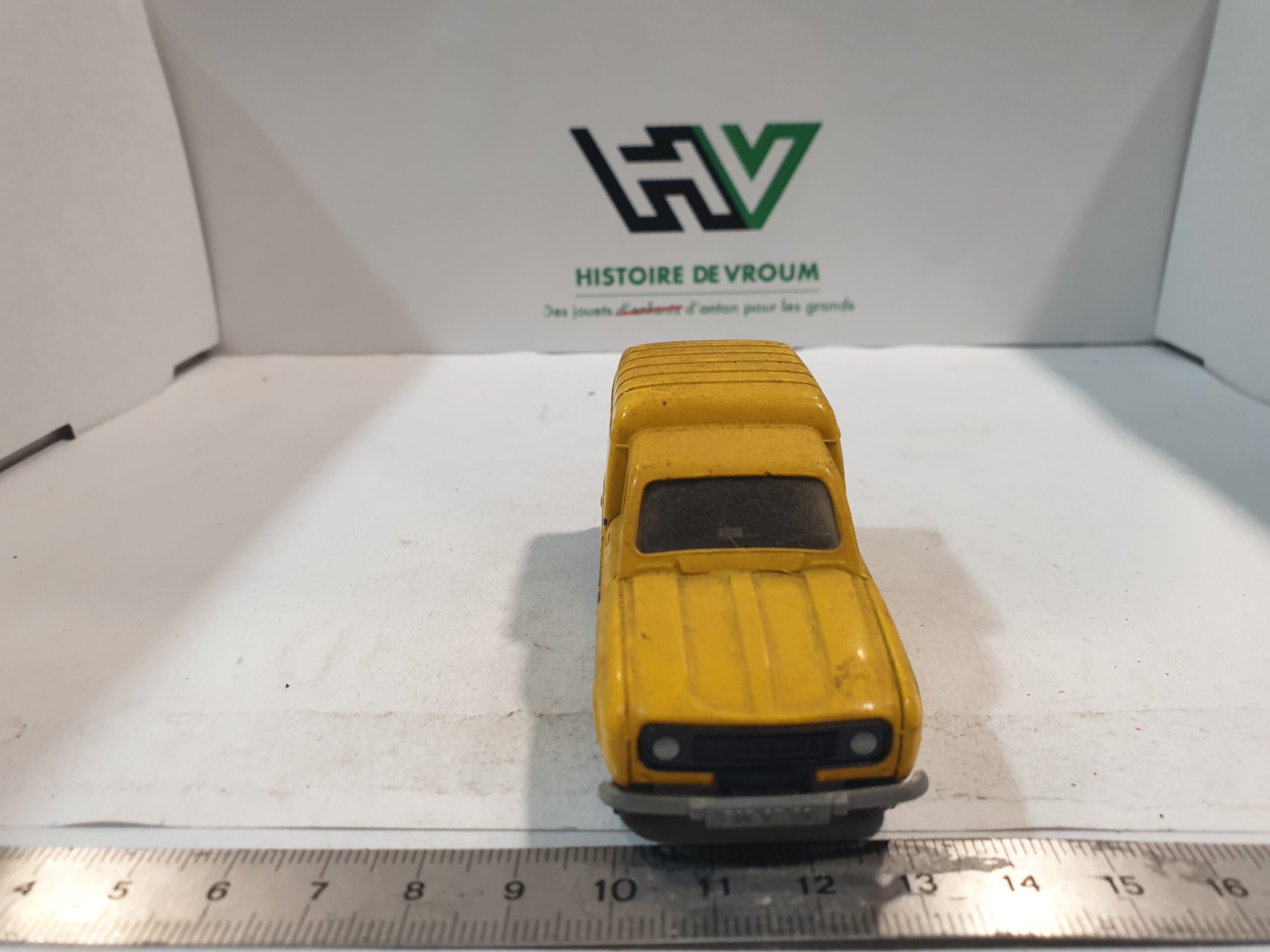 Renault 4 Fourgonnette " La Poste " Solido 1/43 – Image 6