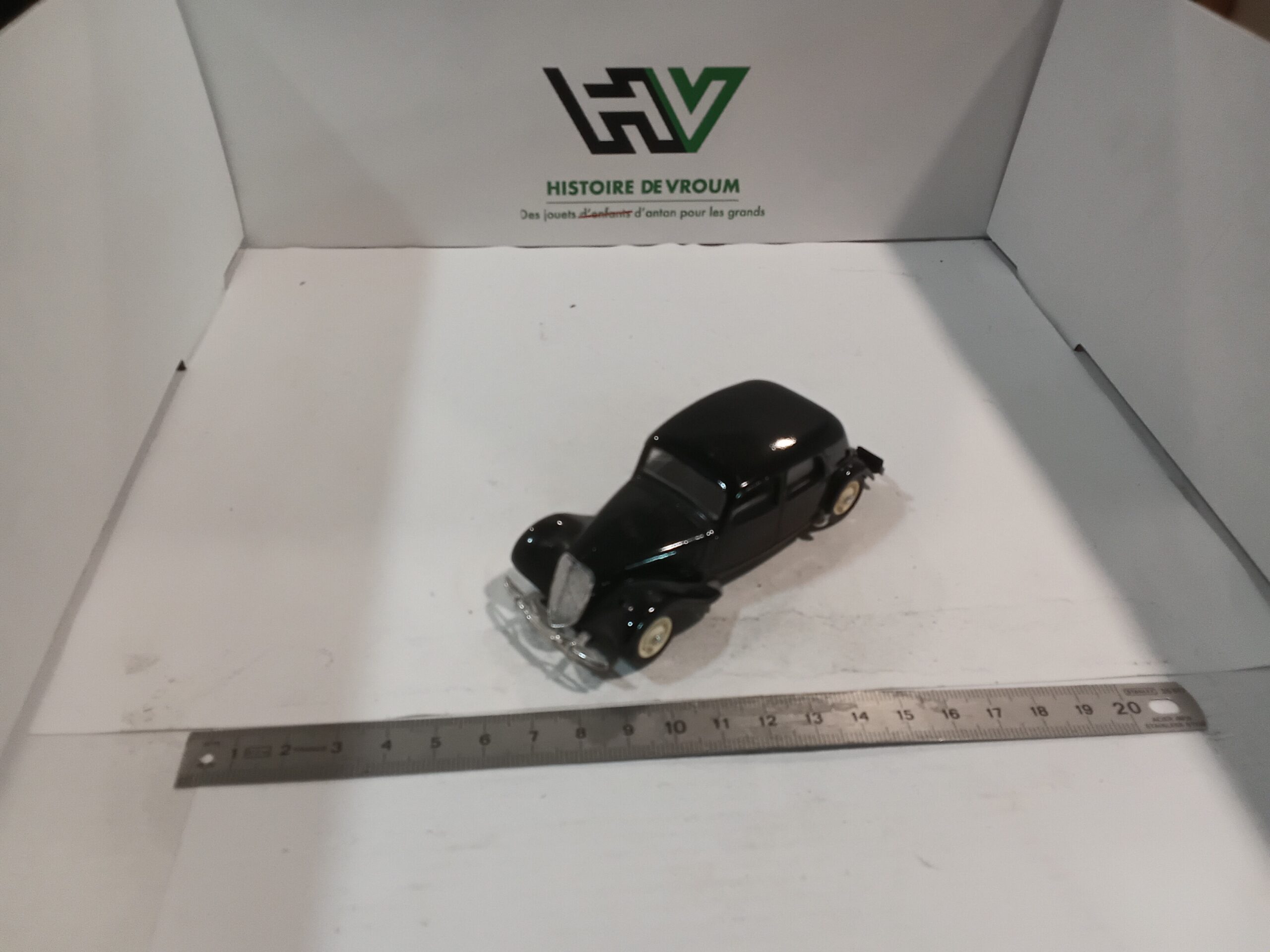 Citroen 15 Six 1939 1/43 Noire – Image 5