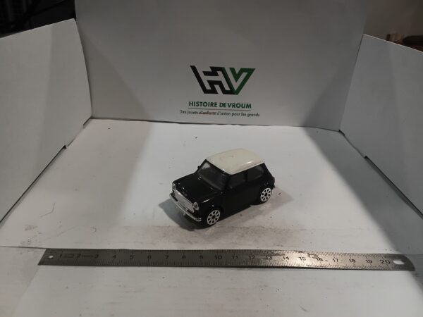 Mini Cooper Burago Verte 1/43 – Image 4