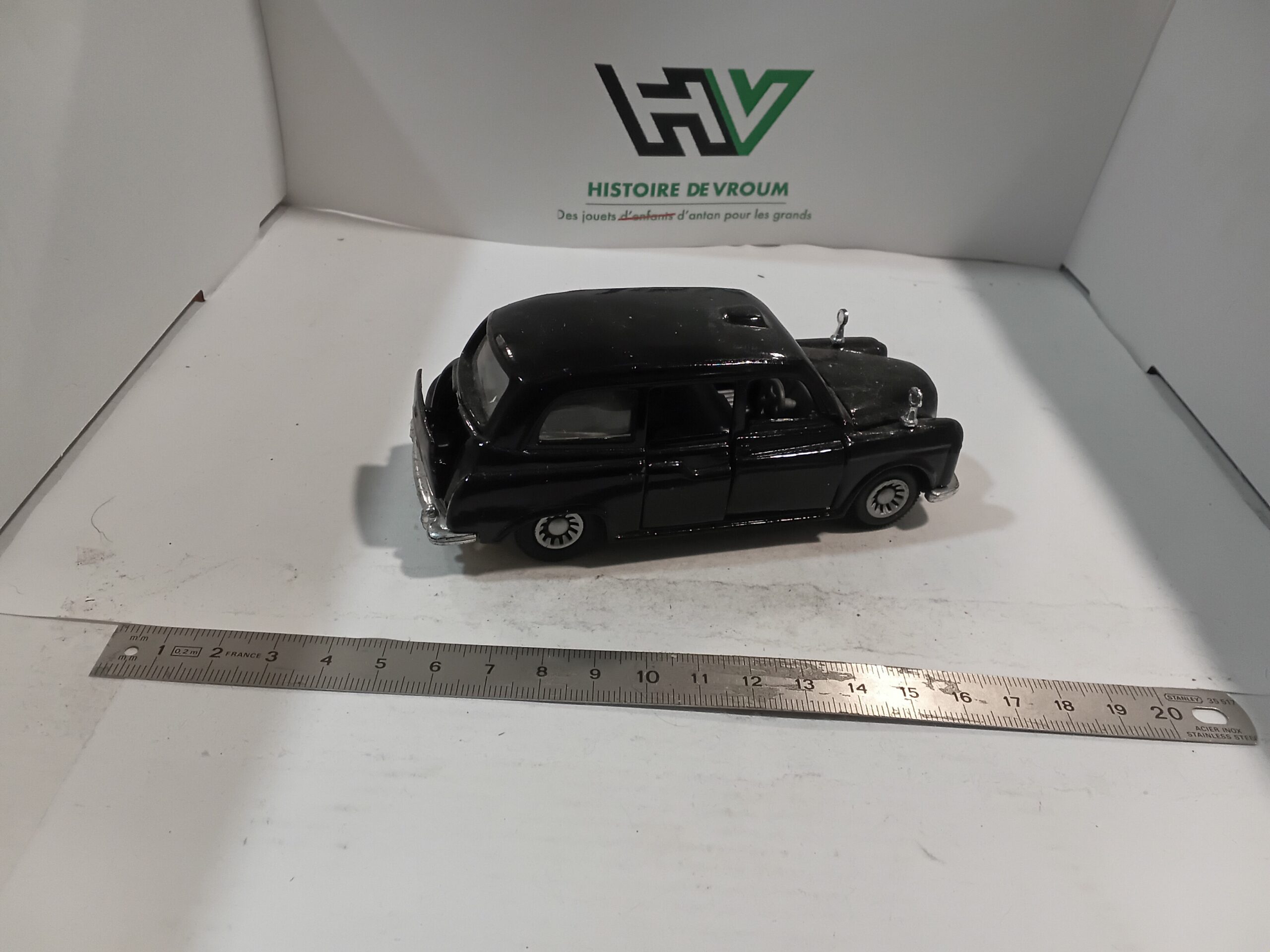 Taxi London Noir 1/43 – Image 5