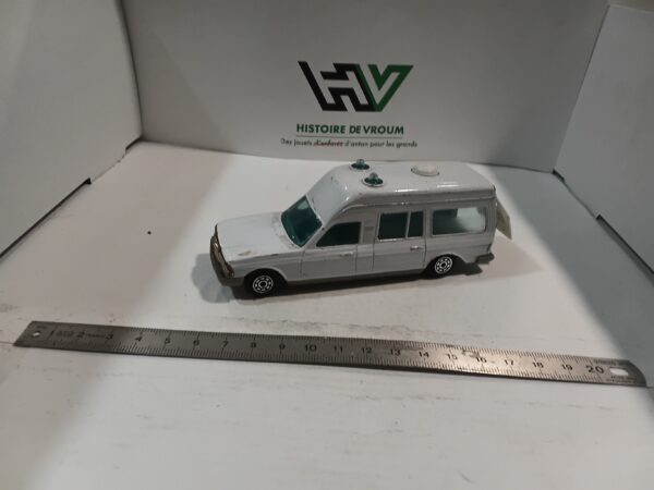 Mercedes Ambulance Jet-Car Norev Blanche 1/43 – Image 5