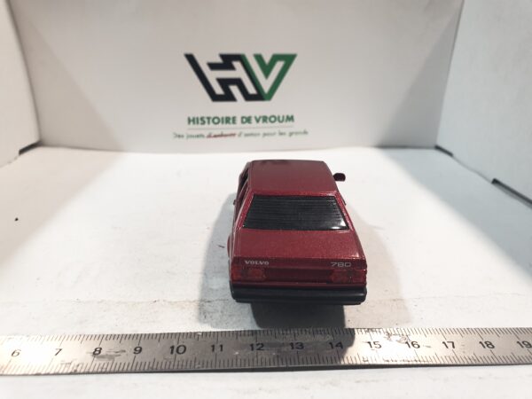 Volvo 780 Coupe Polistil1/40 avec rétroviseur gauche manquant – Image 7