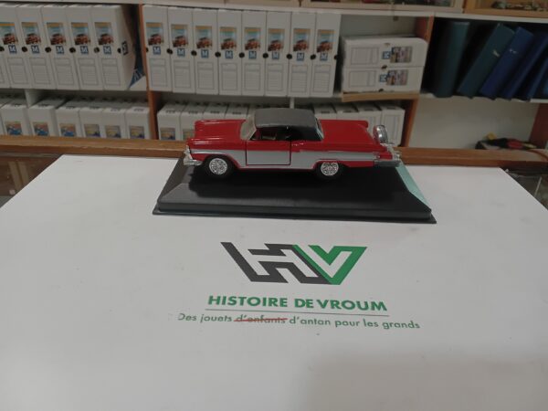 Ford Galaxie Sunliner 1/43