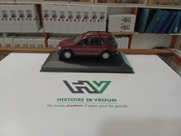 Mercedes Benz 1997 Bordeaux 1/43