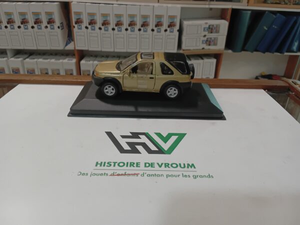 Land Rover FreeLander Bronze 1/43