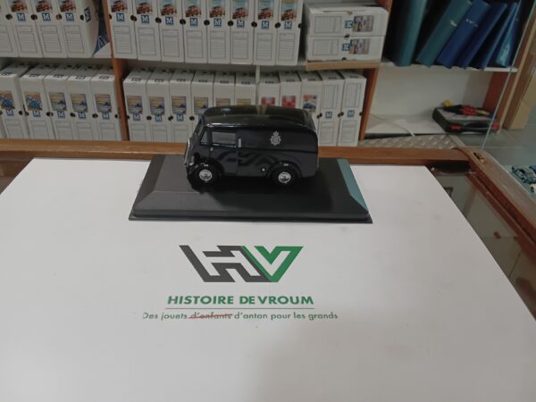 Corgi Classic Van Black 1/43
