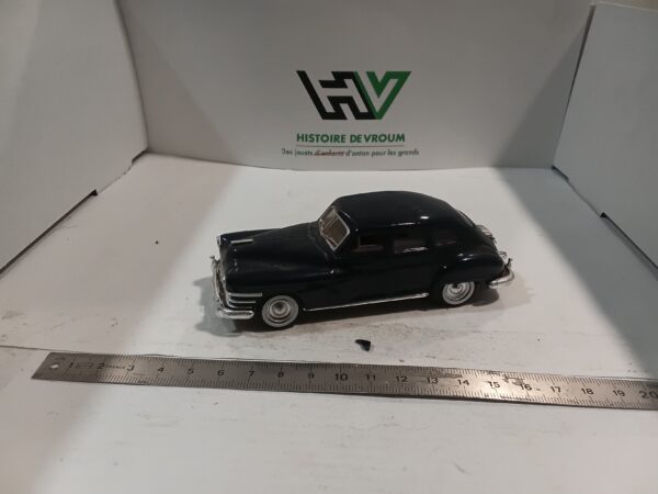 Chrysler Windsor 1946 Bleu Solido 1/43 – Image 5