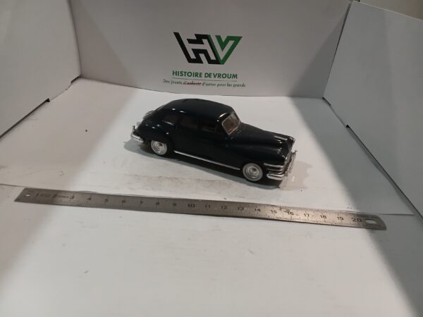 Chrysler Windsor 1946 Bleu Solido 1/43 – Image 6