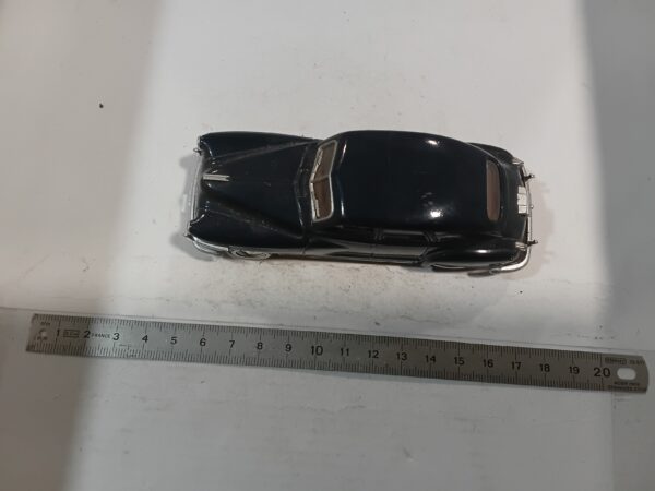 Chrysler Windsor 1946 Bleu Solido 1/43 – Image 8