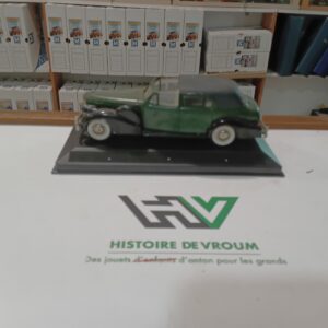 Cadillac V16 1938-40 Noir 1/43