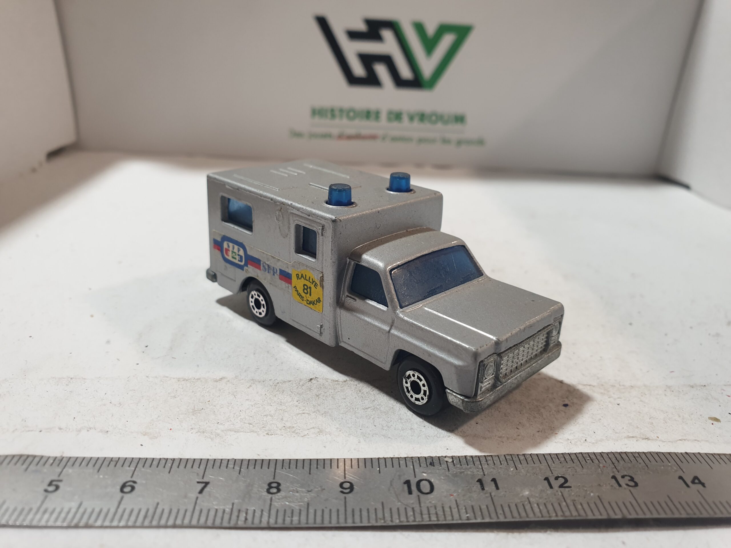 Rare Matchbox Superfast n°29 - Fourgon Rallye Paris-Dakar 1981 SFP - Très Bon État Collection – Image 4