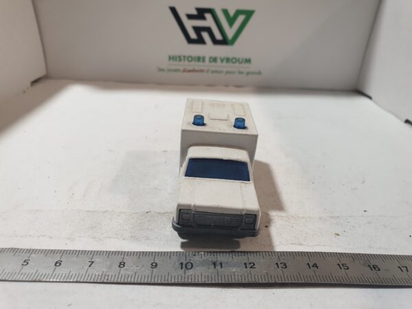 Miniature Matchbox Superfast n°41 - Ambulance Blanche - Très Bon État Collection – Image 5