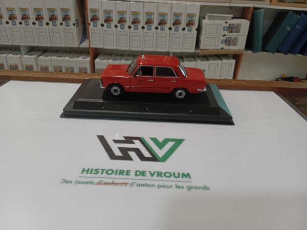 Fiat 125P Taxi Warszawa Rouge 1/43