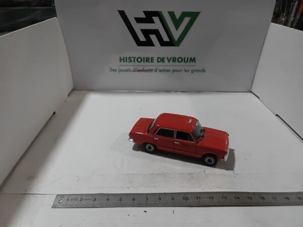 Fiat 125P Taxi Warszawa Rouge 1/43 – Image 6