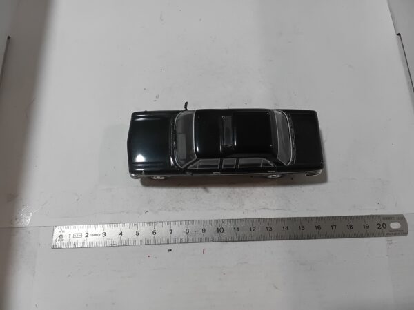 Fiat 130 Papamobil Noir 1/43 – Image 6