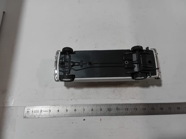 Fiat 125P Jamnik Blanche 1/43 – Image 7