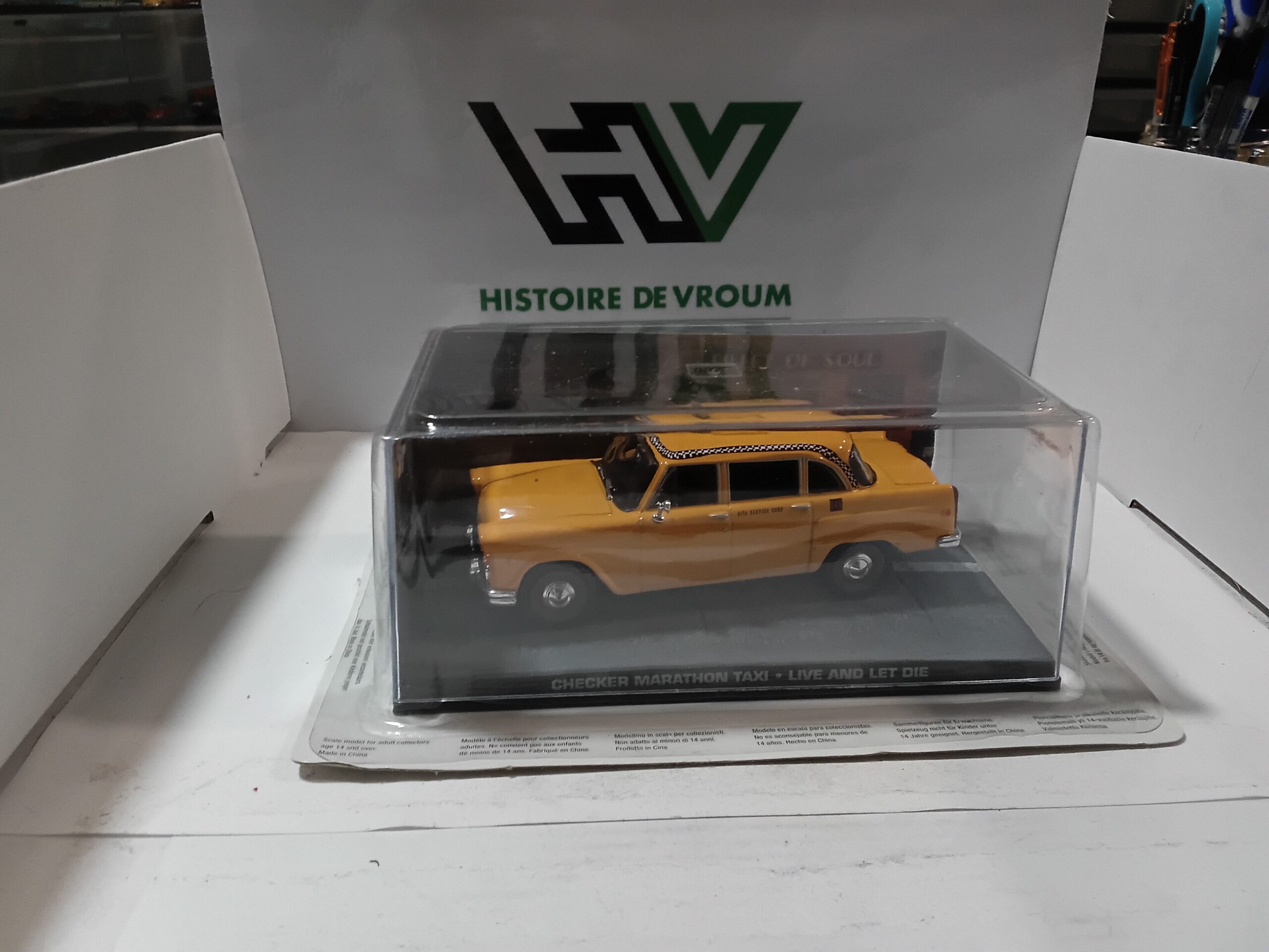 Checker Marathon Taxi - Live and let Die 007 James Bond + livret