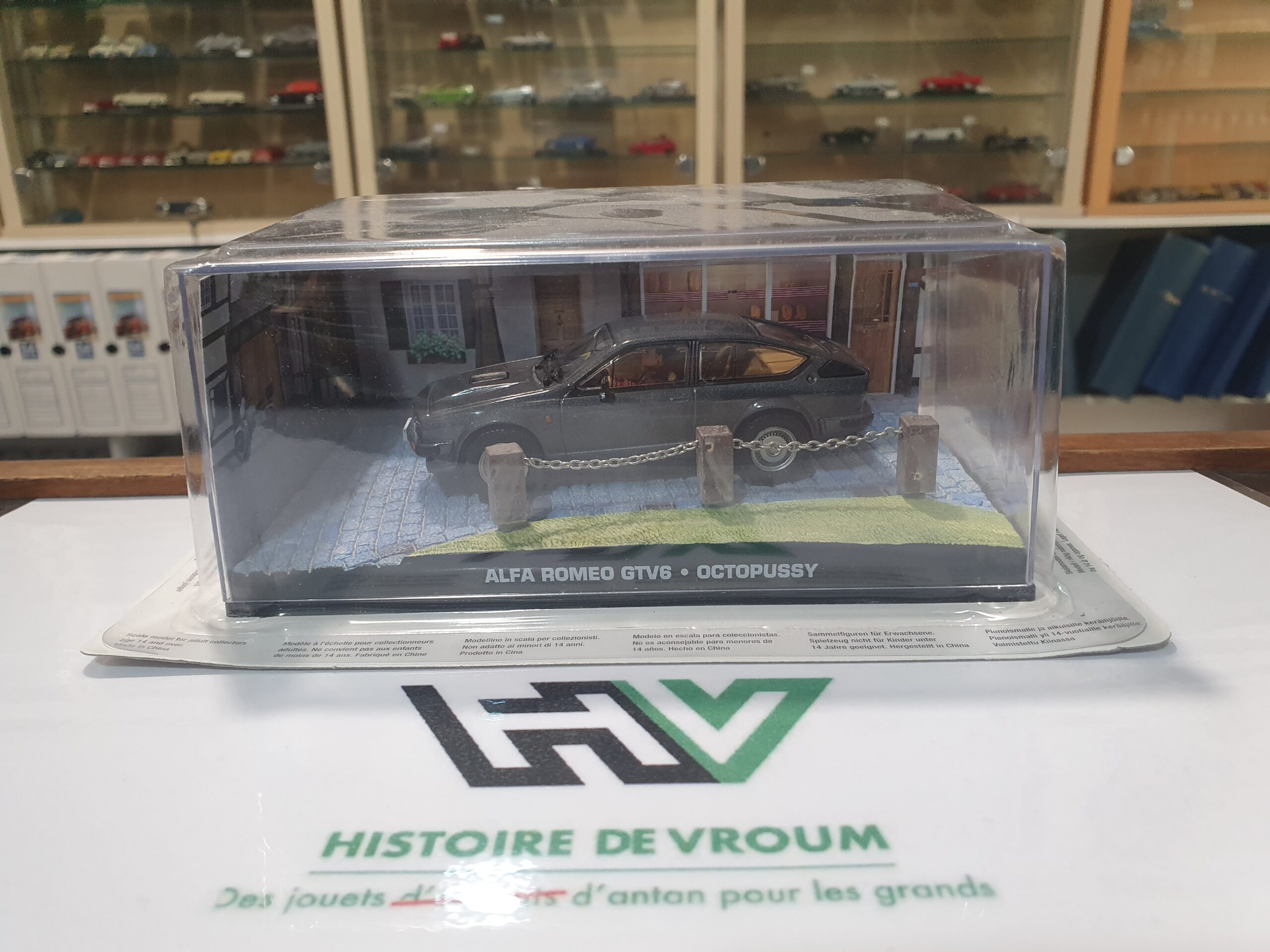 Miniature Alfa Romeo GTV6 1/43 - James Bond 007 Octopussy - Neuf sous Blister+ Livret