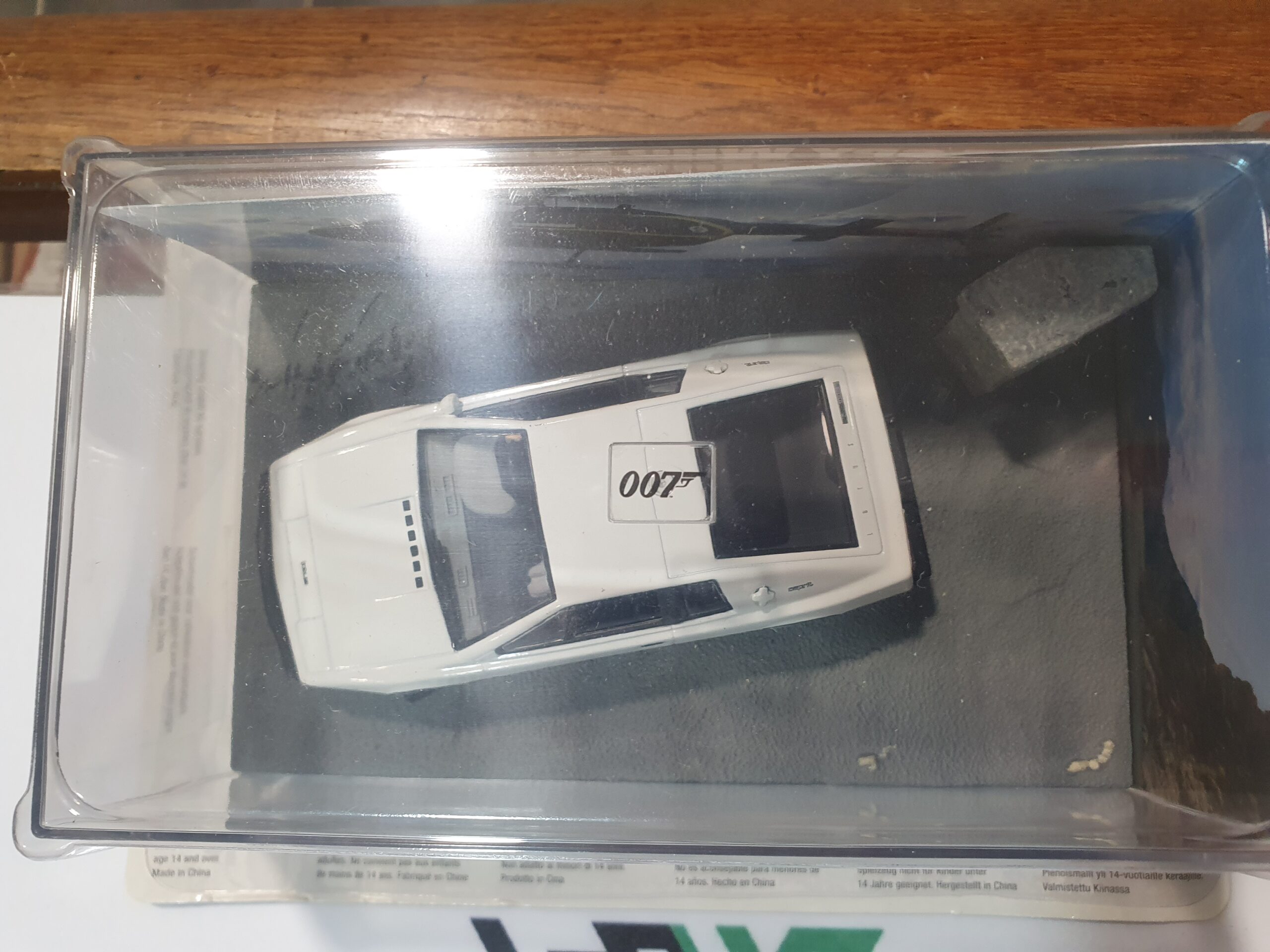 Miniature Lotus Esprit 1/43 - James Bond 007 L'Espion qui m'aimait (Version Sous-marine) - État Collection + Livret – Image 5
