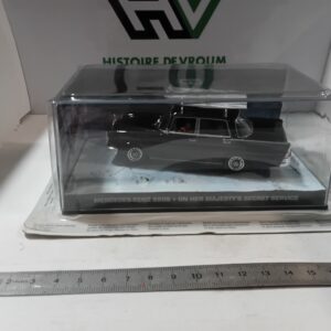 Mercedes-Benz 220S - On Her Majesty's Secret Service 007 James Bond + livret