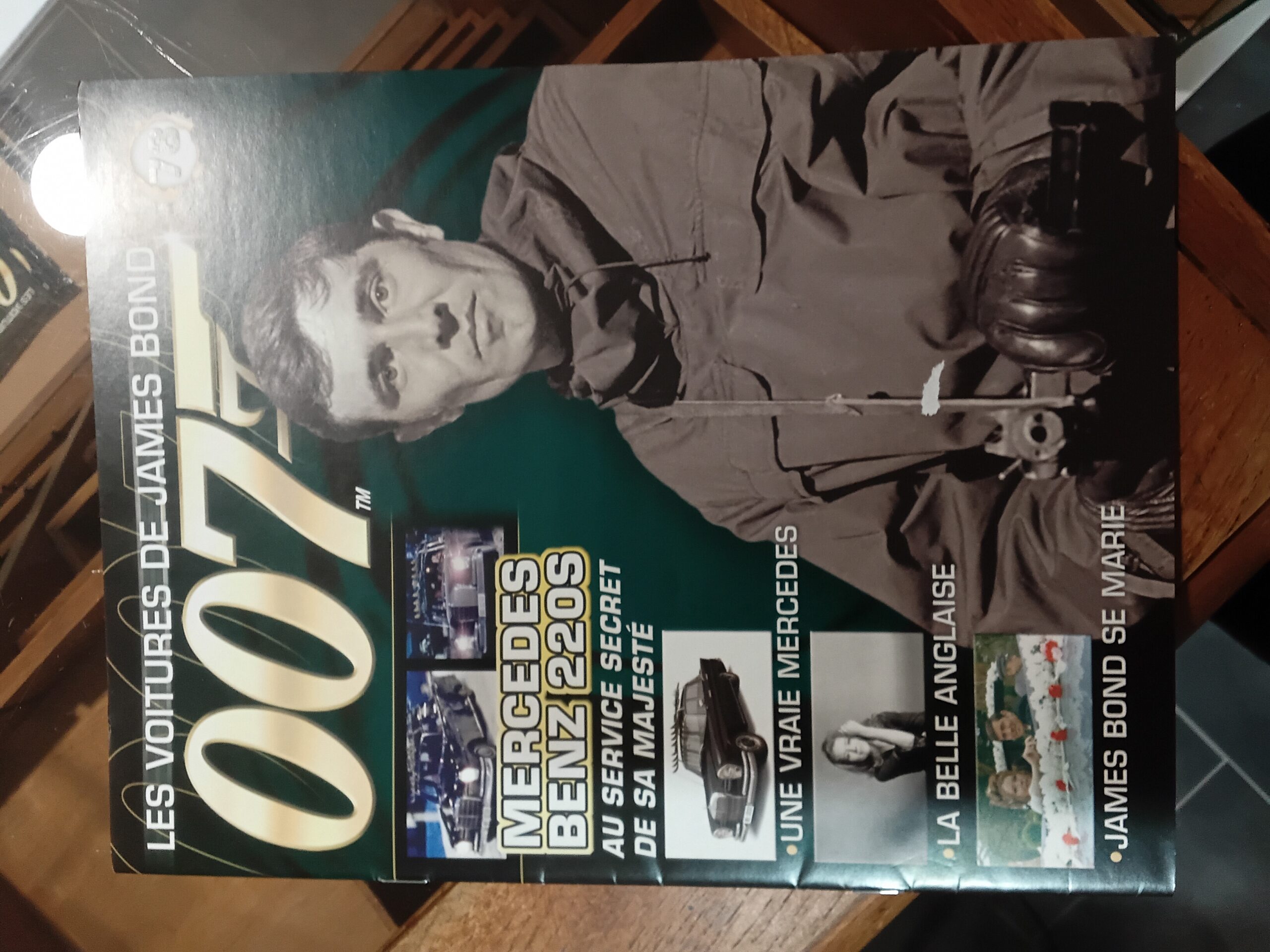 Mercedes-Benz 220S - On Her Majesty's Secret Service 007 James Bond + livret – Image 7