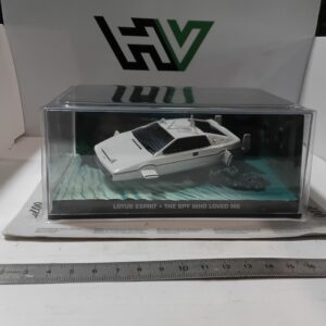 Lotus Esprit - The Spy Who Loved Me 007 James Bond + livret