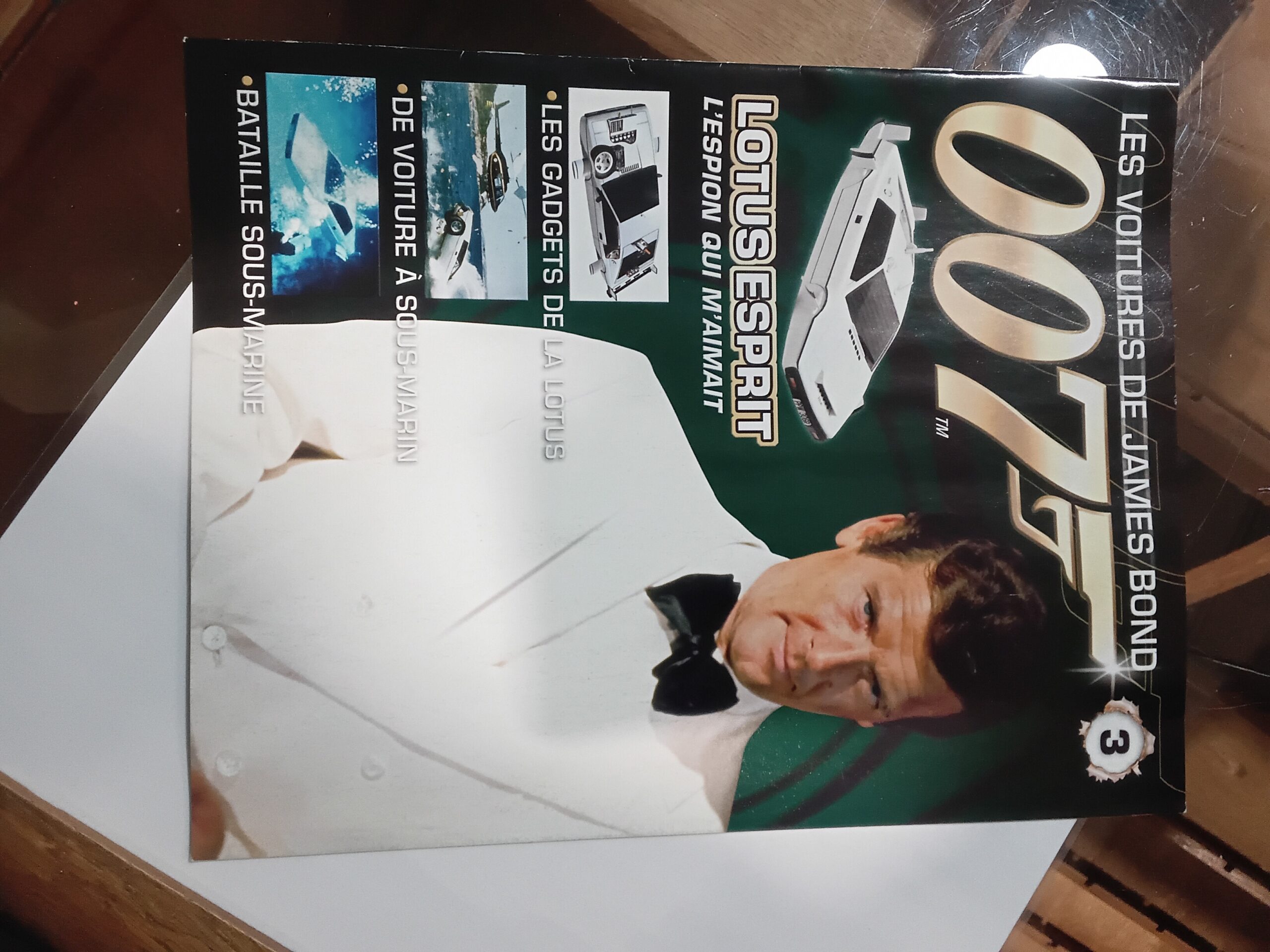 Lotus Esprit - The Spy Who Loved Me 007 James Bond + livret – Image 7