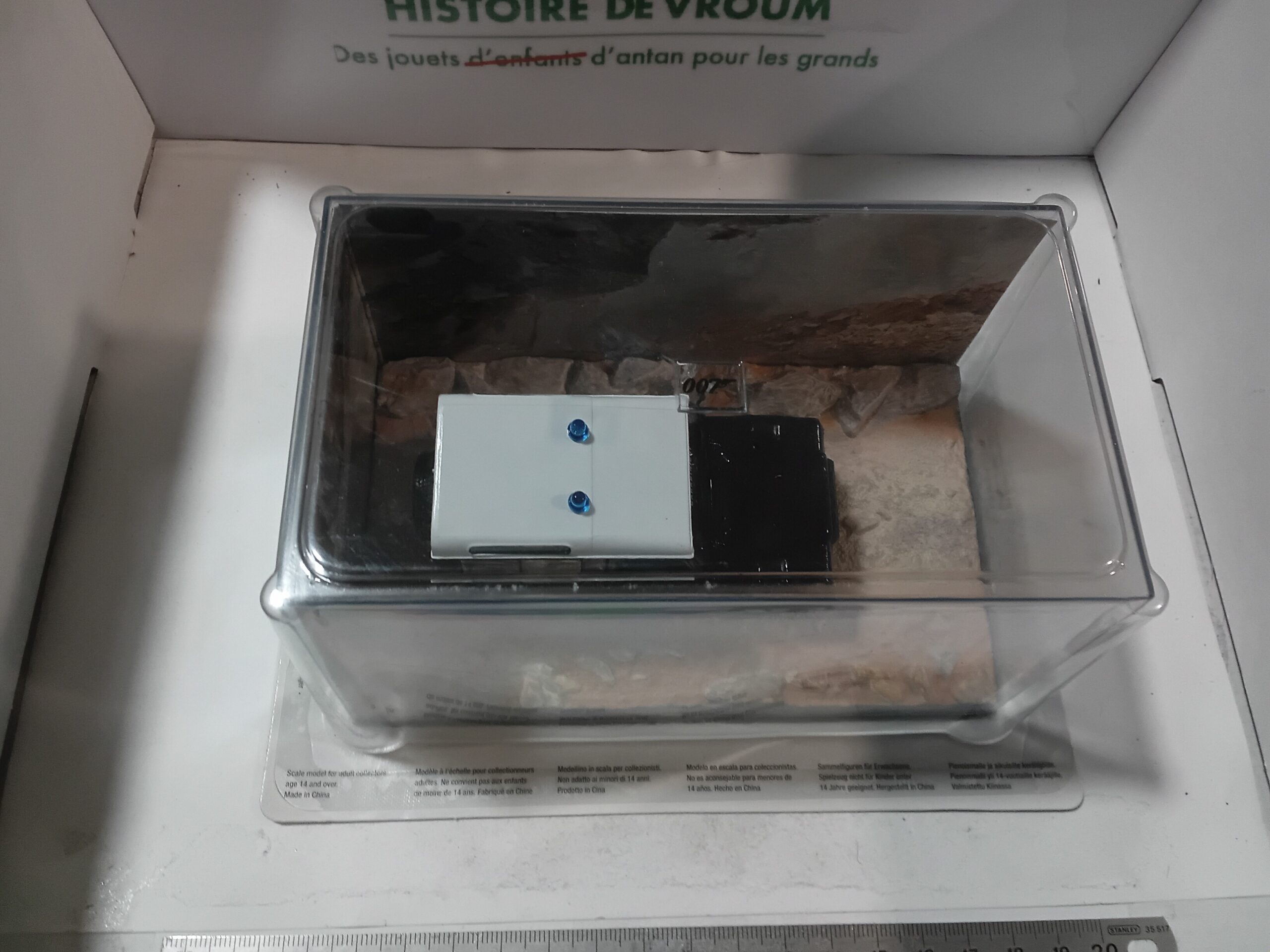 Land Rover Defender - Quantum of Solage 007 James Bond + livret – Image 5