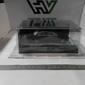 Jaguar XJB - Casino Royale 007 James Bond + livret