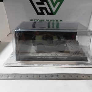 Willys Jeep M606 - Octopussy 007 James Bond + livret