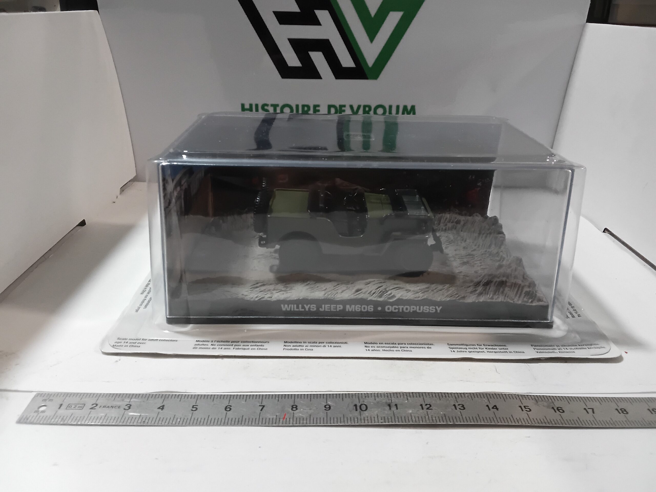 Willys Jeep M606 - Octopussy 007 James Bond + livret