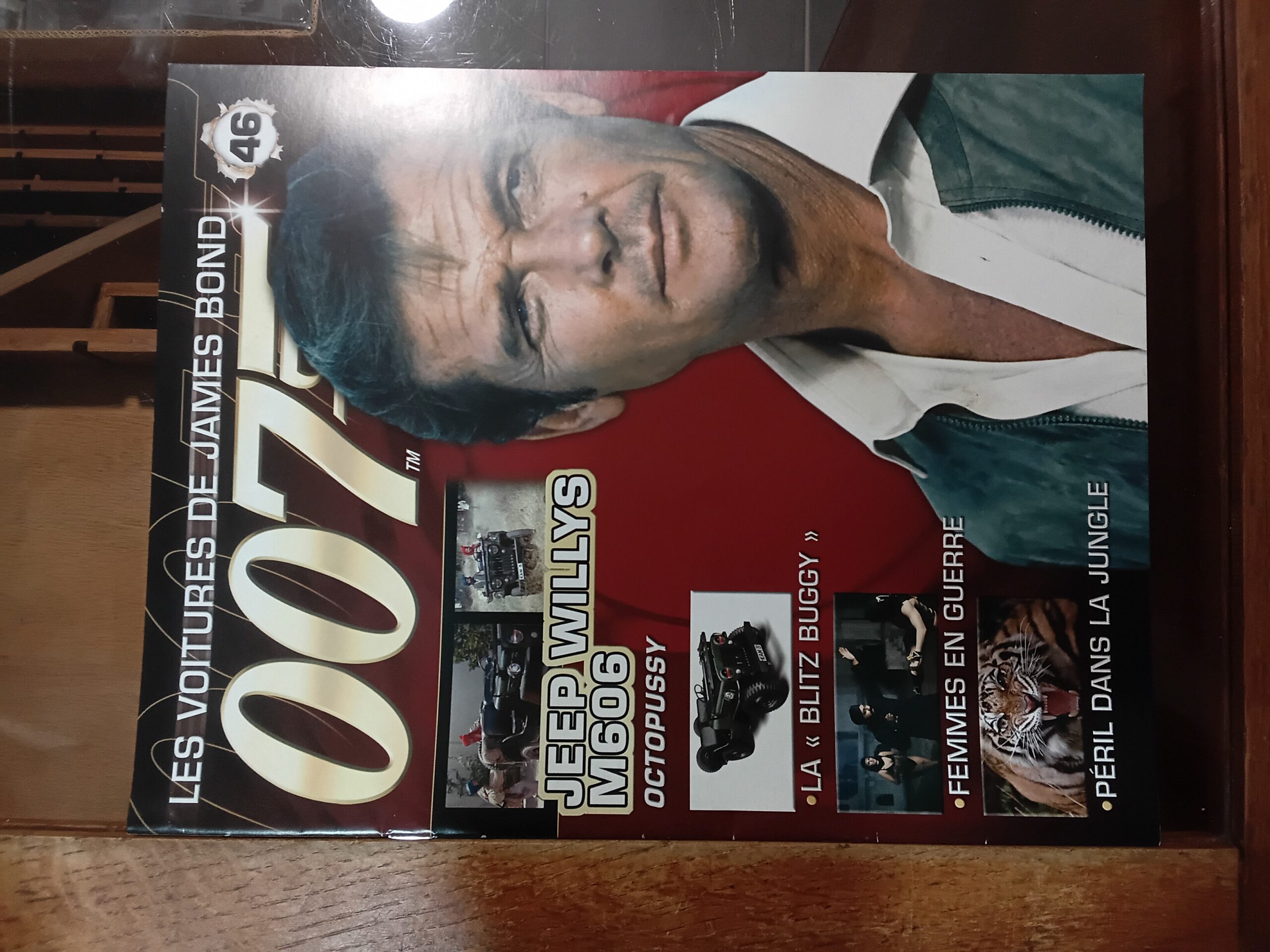 Willys Jeep M606 - Octopussy 007 James Bond + livret – Image 7