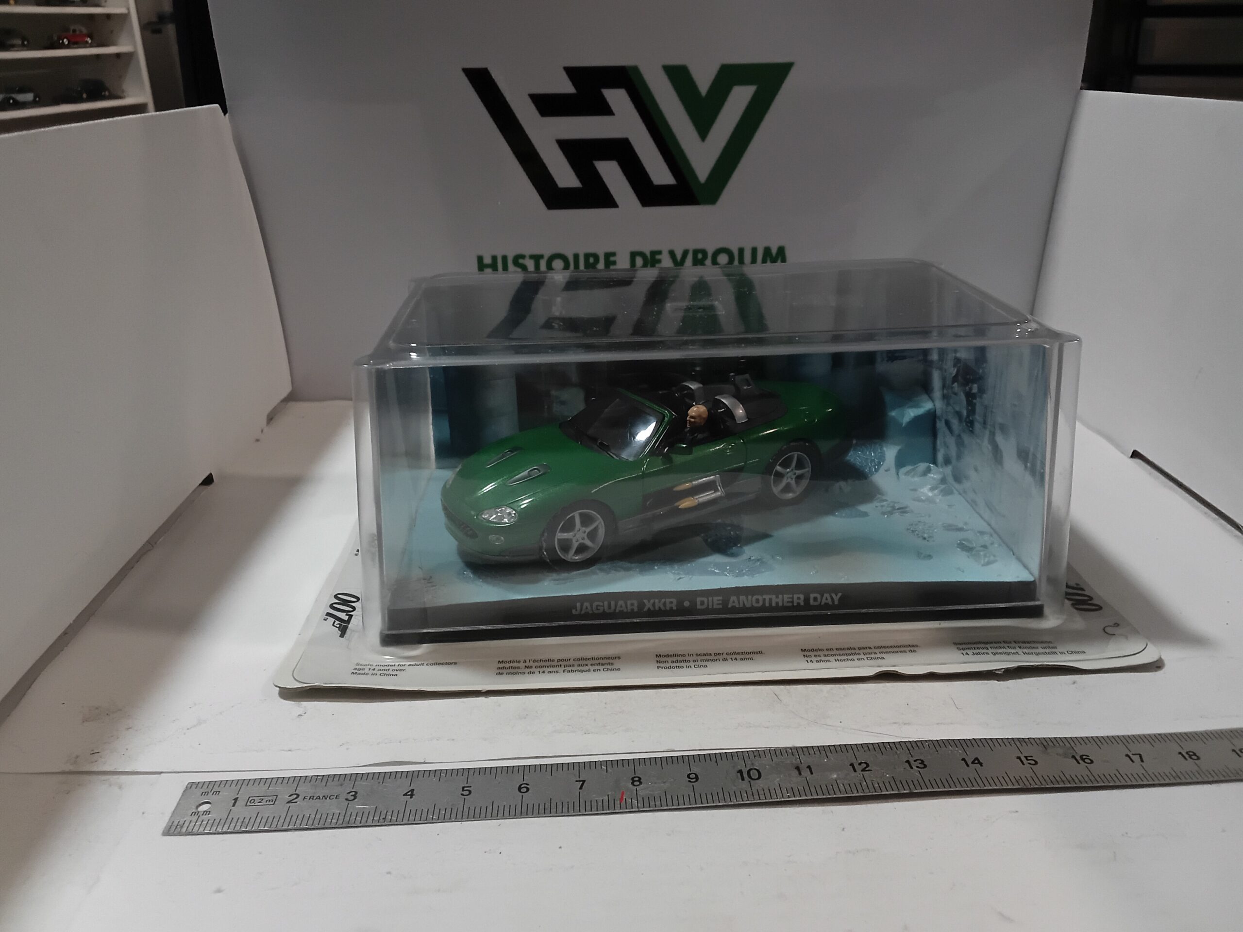 Jaguar XKR - Die Another Day 007 James Bond + livret