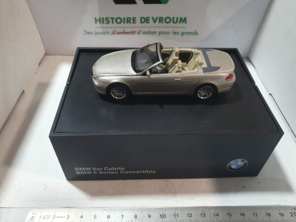Magnifique Miniature BMW Série 6 Cabriolet (E64) 1/43 - Edition Concessionnaire (Dealer Edition) avec Boîte d'Origine – Image 6