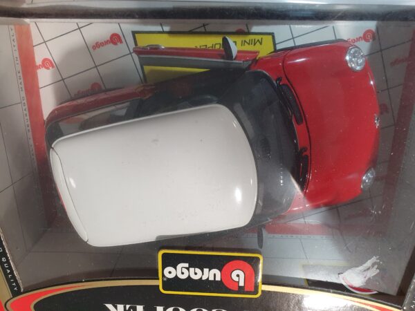 Miniature 1/18 – Mini Cooper (Modèle Classic ou 2000/2001) – Bburago – Neuve en Boîte – Image 5
