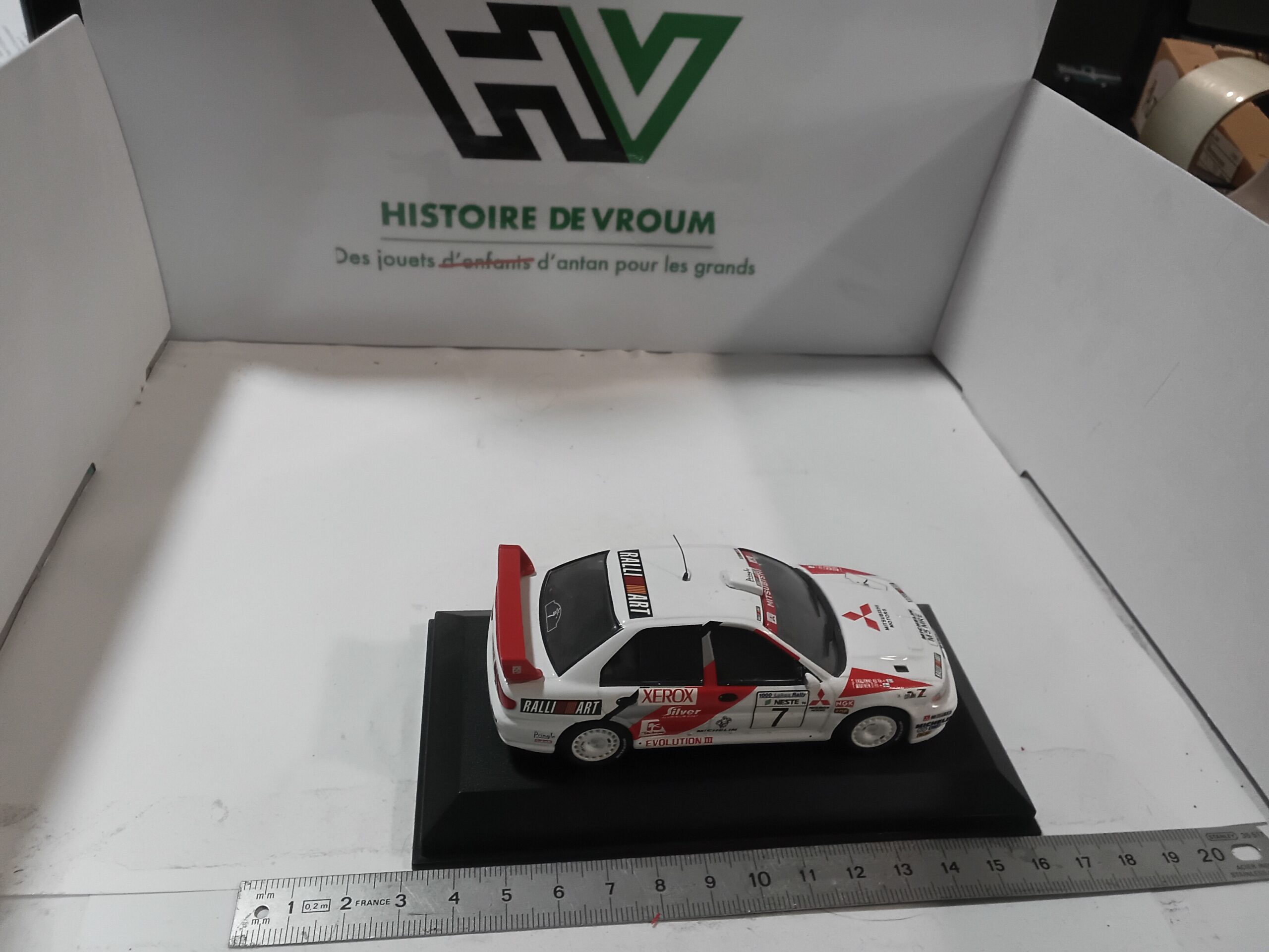 Miniature 1/43 - Mitsubishi Lancer Evo III #7 - Rallye 1000 Lakes 1996 (T. Mäkinen) - Altaya/IXO – Image 9
