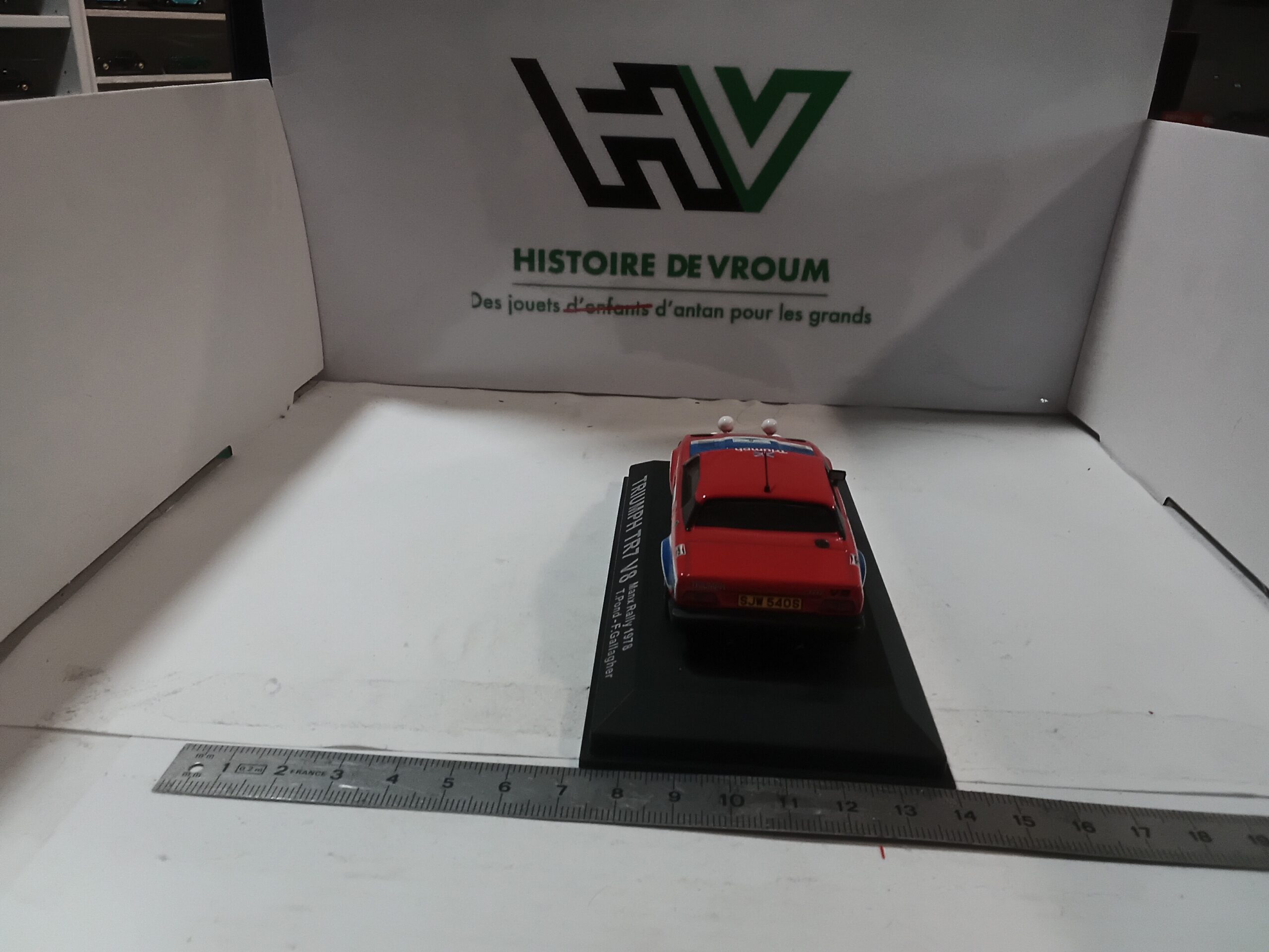 🇬🇧 Miniature 1/43 RALLYE - TRIUMPH TR7 V8 Gr.4 - LÉGENDE ANGLAISE (Presse) – Image 6