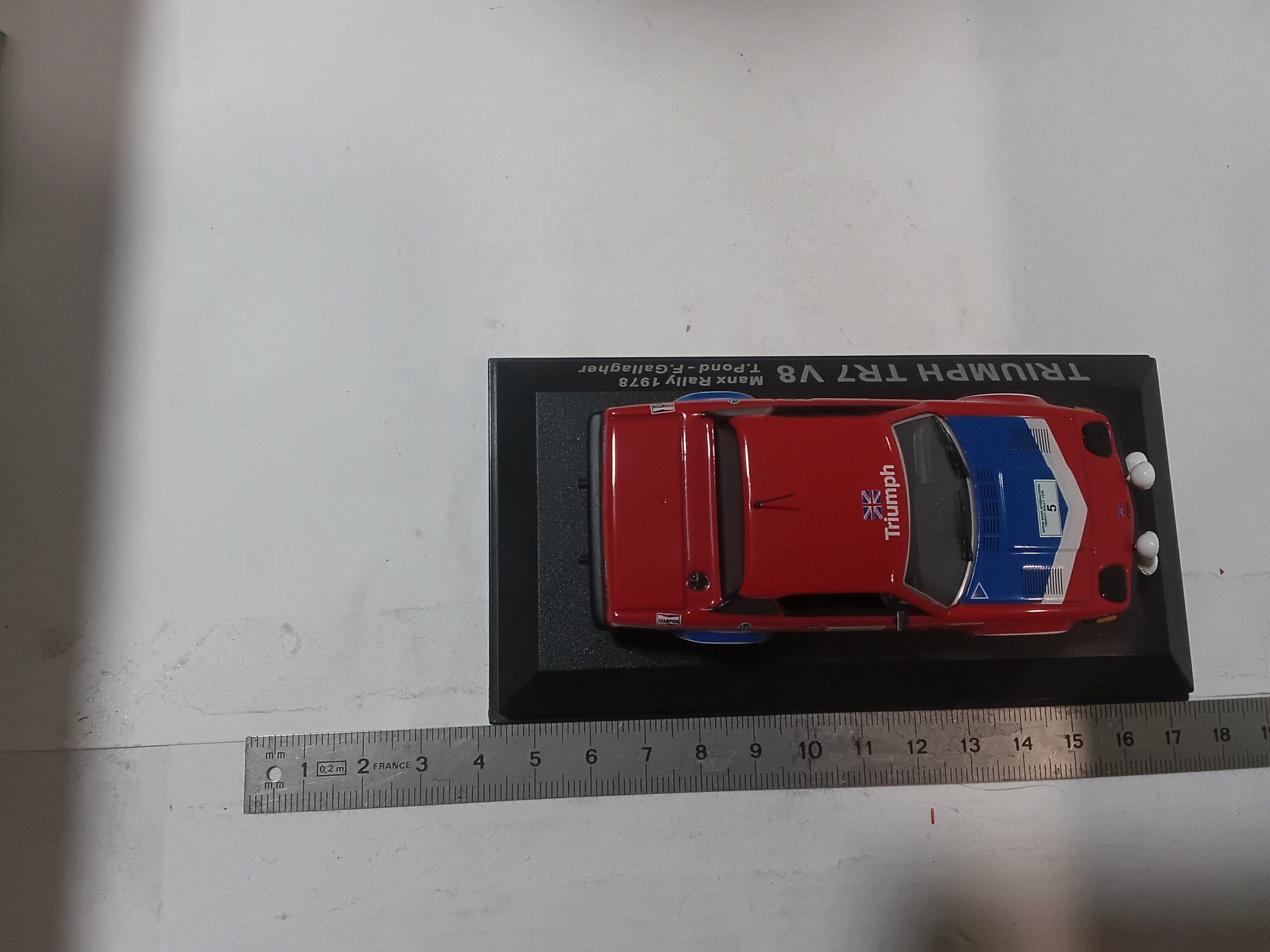 🇬🇧 Miniature 1/43 RALLYE - TRIUMPH TR7 V8 Gr.4 - LÉGENDE ANGLAISE (Presse) – Image 7