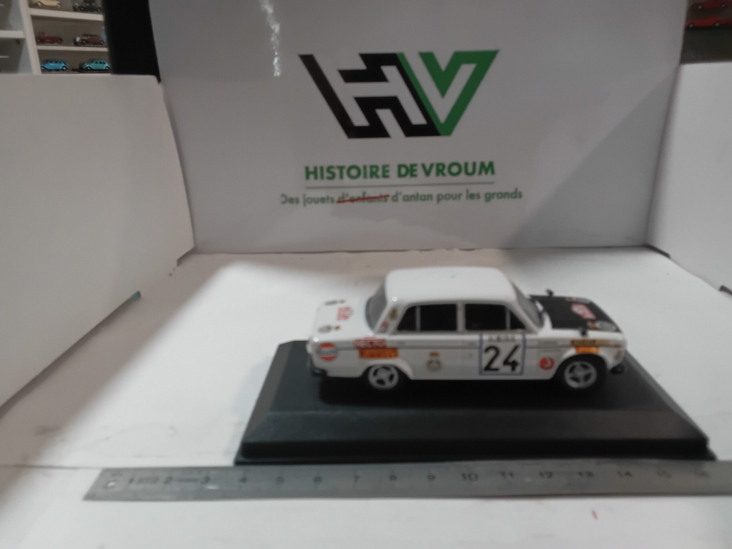 Seat Cordoba WRC #7 - Safari Rally 2000 - Auriol/Giraudet - Altaya 1/43 – Image 4