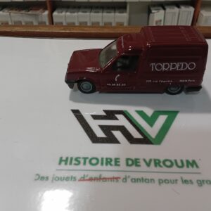 Miniature Solido 1/43 - Renault Express " Torpedo " Bordeaux