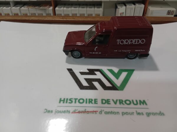 Miniature Solido 1/43 - Renault Express " Torpedo " Bordeaux