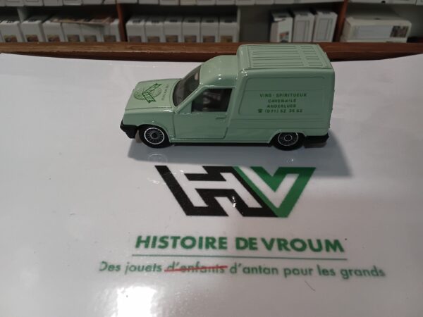 Miniature Solido 1/43 - Renault Express " Vins Spiritueux Cavenaile " Verte