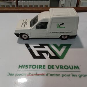 Miniature Solido 1/43 - Renault Express " Saint Julien " Blanche