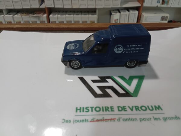 Miniature Solido 1/43 - Renault Express " Centre St Pierre 25000 Besancon Tacot " Bleue