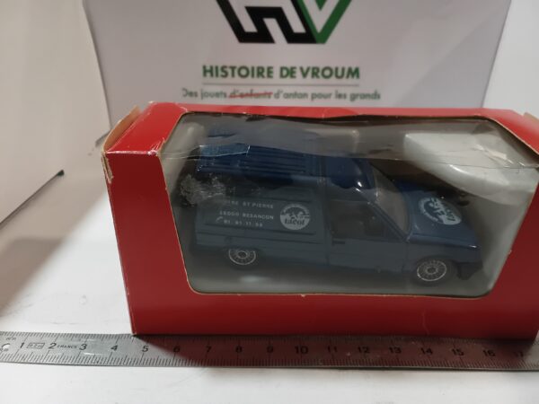 Miniature Solido 1/43 - Renault Express " Centre St Pierre 25000 Besancon Tacot " Bleue – Image 5