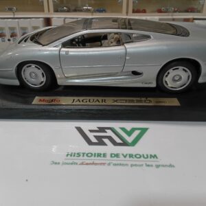 Jaguar XJ220 1992 1/18 Grise ( a restaurer aileron + retros )