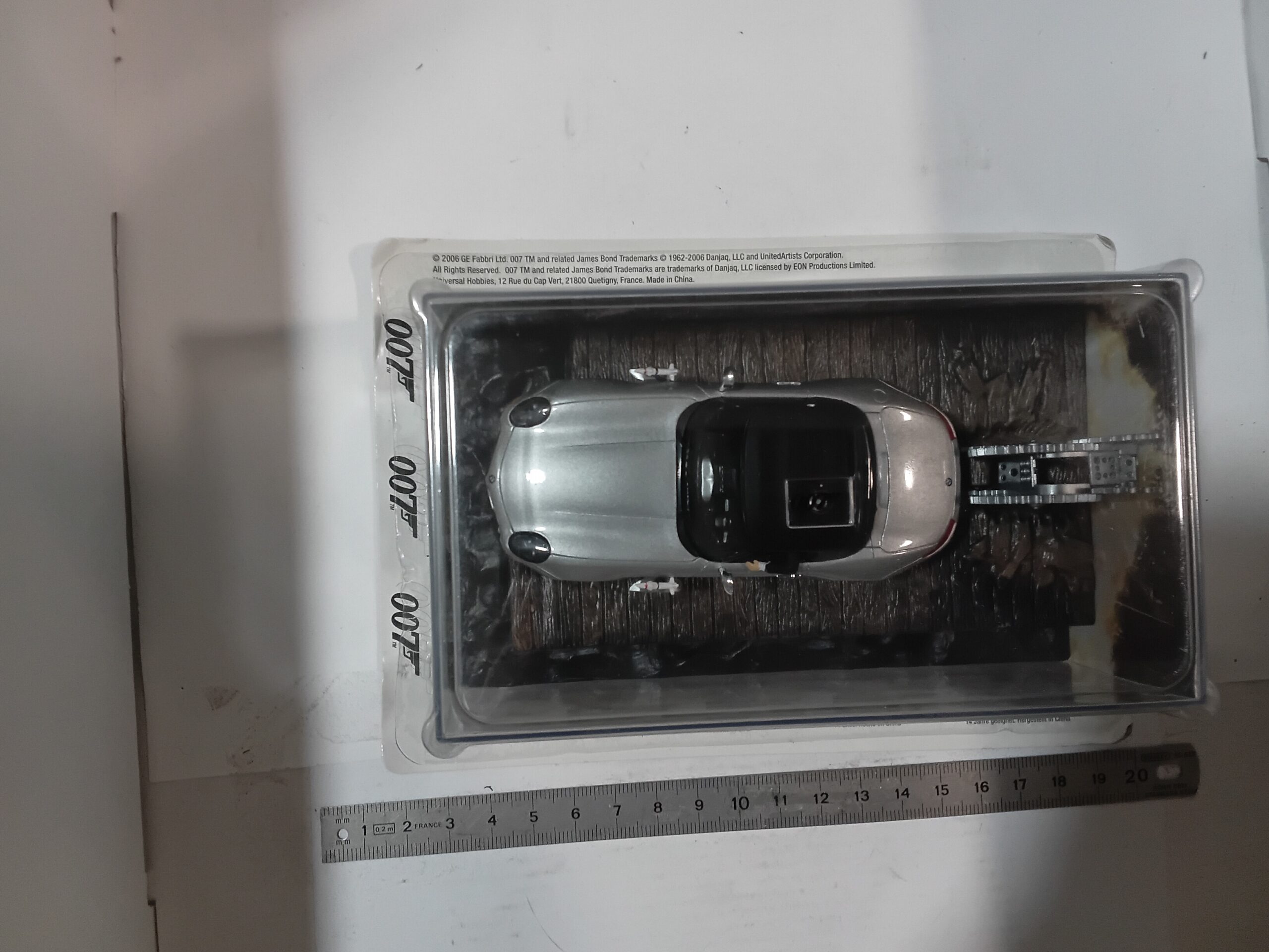 BMW Z8 - The World is not Enought 007 James Bond + livret – Image 8